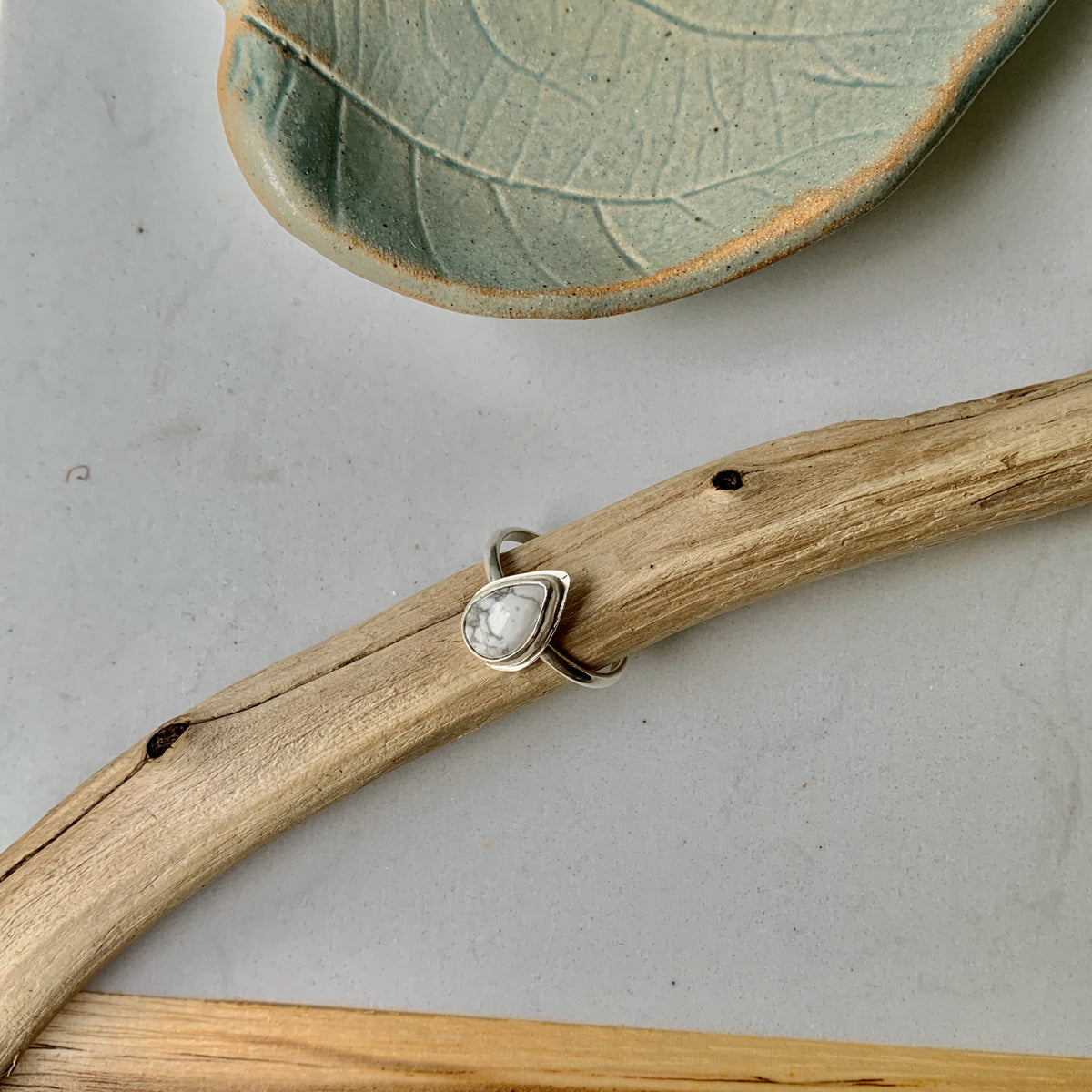 Howlite tear drop ring
