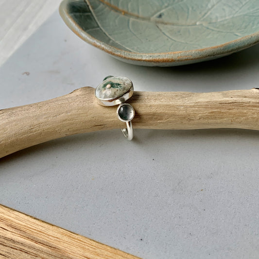Moss agate & jasper ring